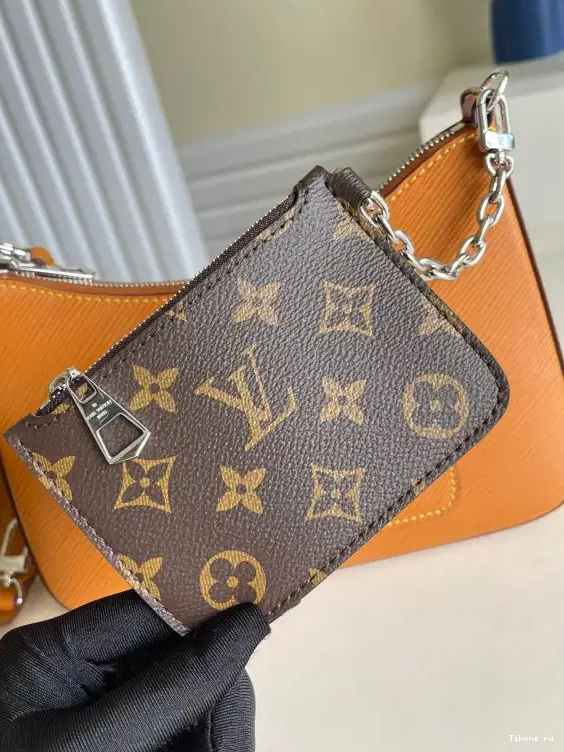 Affordable VUITTON LOUIS MARELLE 0511